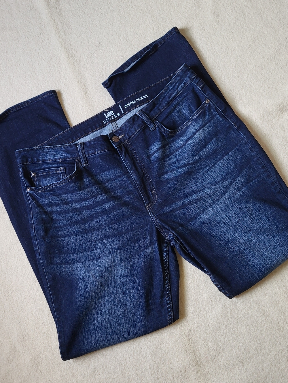 Blue Jeans Women's Size 18L Dark Blue Mid Rise Boot Cut Lee Riders
